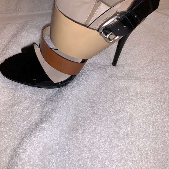 Authentic Michael Kors Shoes - Picture 2 of 7